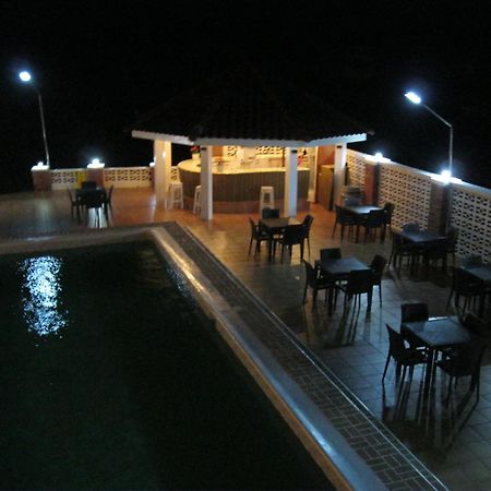 Fisherman'S Inn Hotel Florence Hall 外观 照片