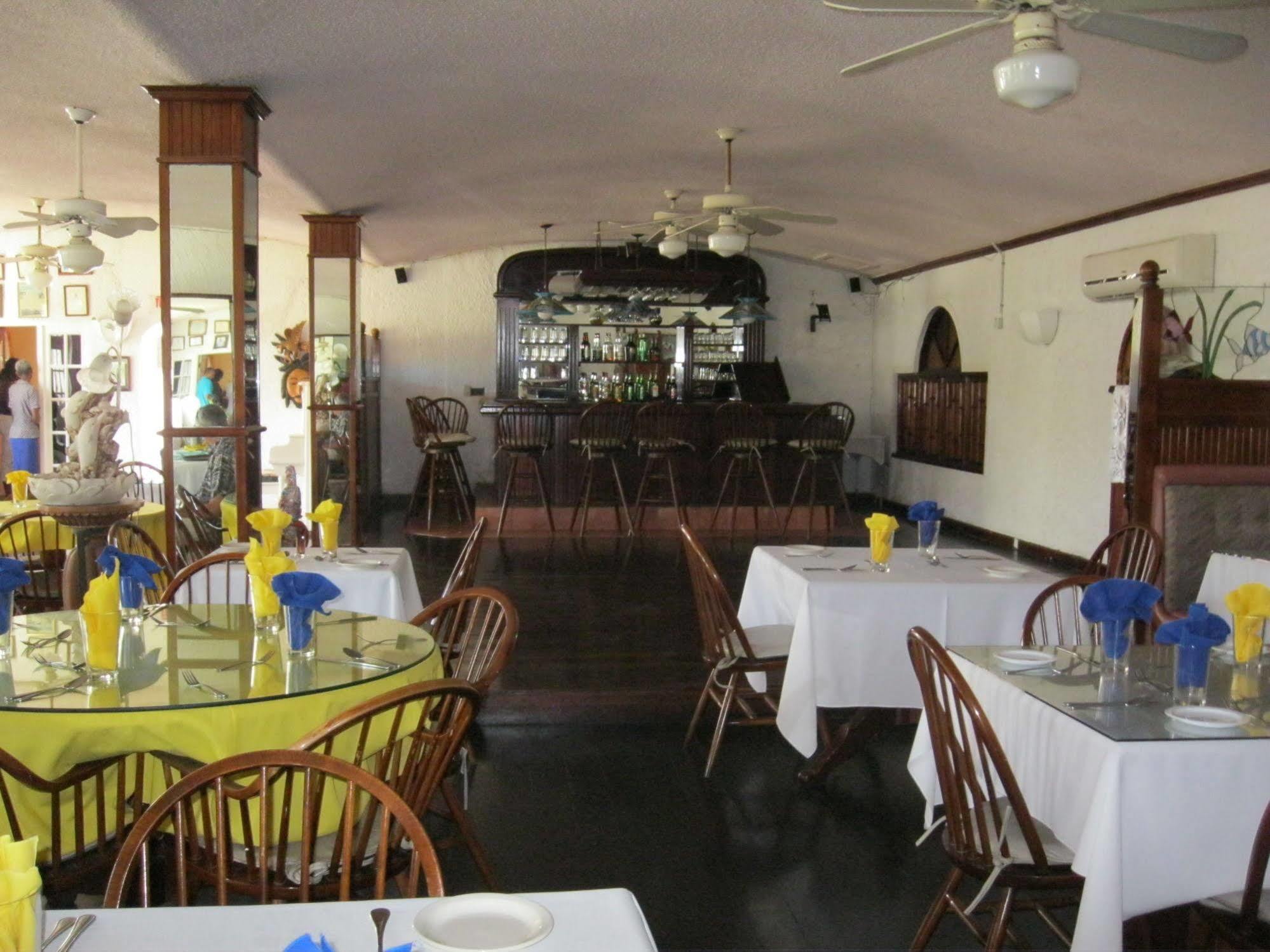 Fisherman'S Inn Hotel Florence Hall 外观 照片