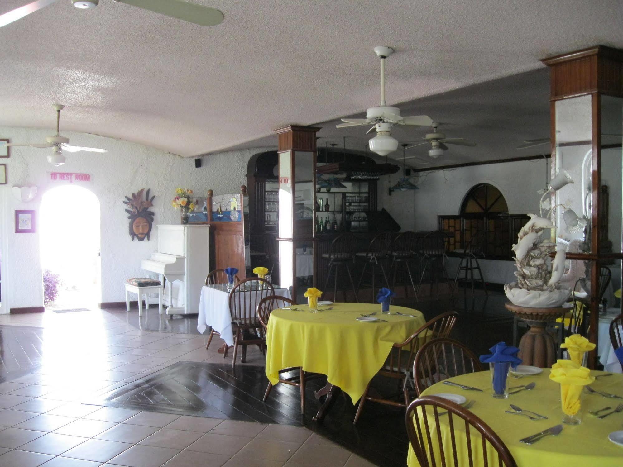 Fisherman'S Inn Hotel Florence Hall 外观 照片